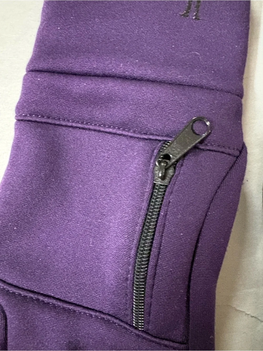 Purple Tech Gloves with Zip Pocket Lined Stretch Size M/L